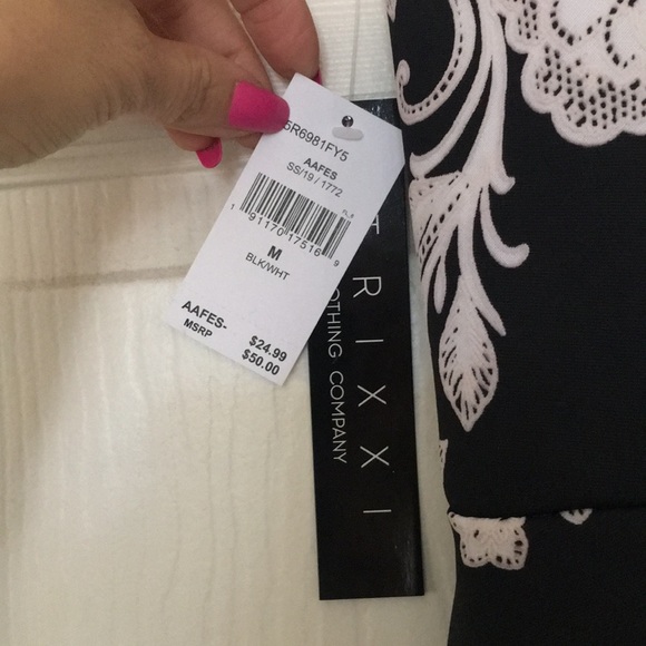 NWT!!! Flowered, flare dress - Picture 6 of 6